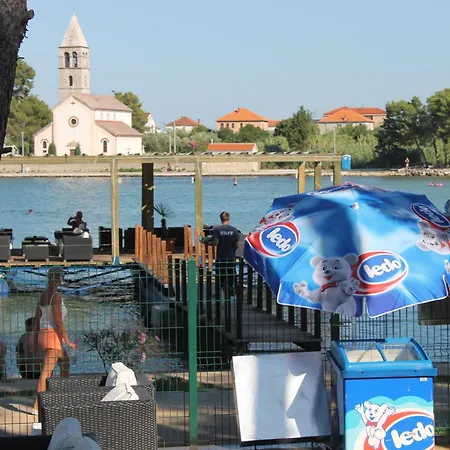 Сasa de vacaciones Sea Breeze Holiday Pašman
