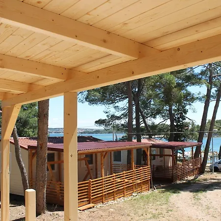 Сasa de vacaciones Sea Breeze Holiday Pašman
